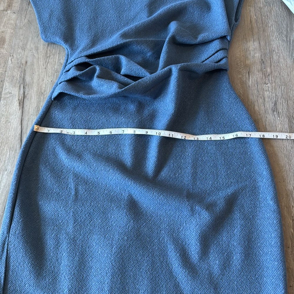 dresses - Picture 9 of 9